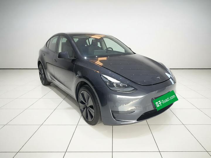 Model Y 2024 RWD photo 3