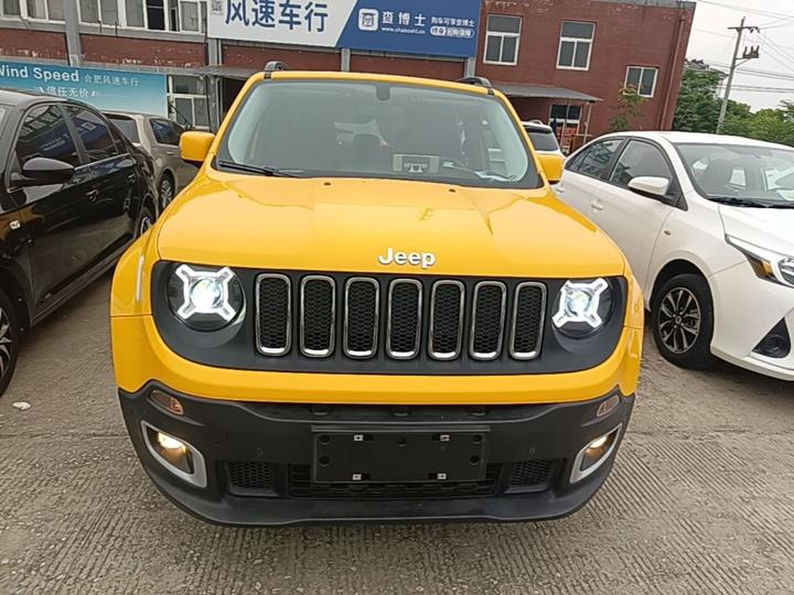 Renegade 2018 180T AT photo 2