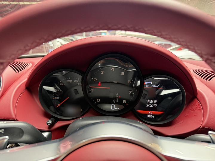 718 2022 Cayman 2.0T photo 3