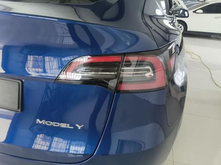 Model Y 2022 RWD photo 7