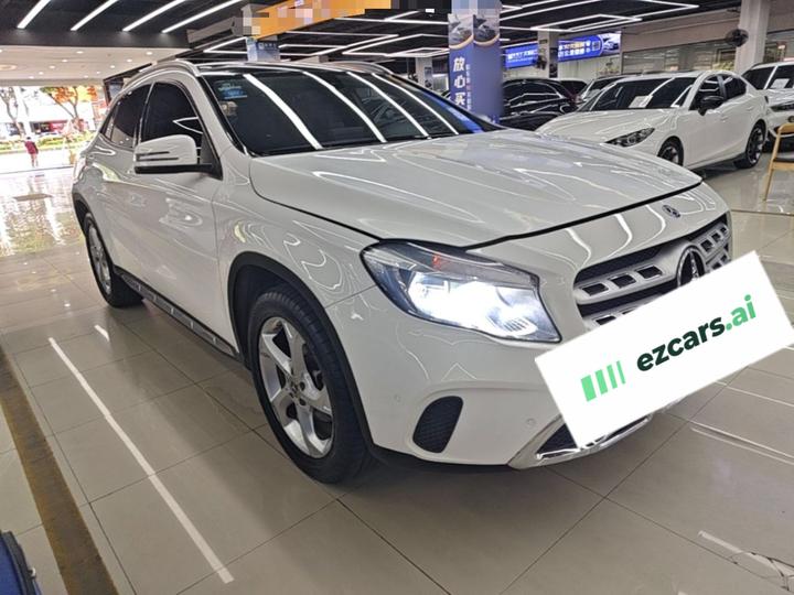 GLA 2019 GLA 200 Dynamic photo 3