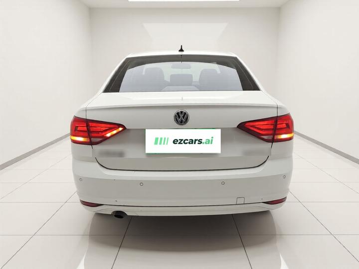 Lavida 2017 1.6L AT photo 5