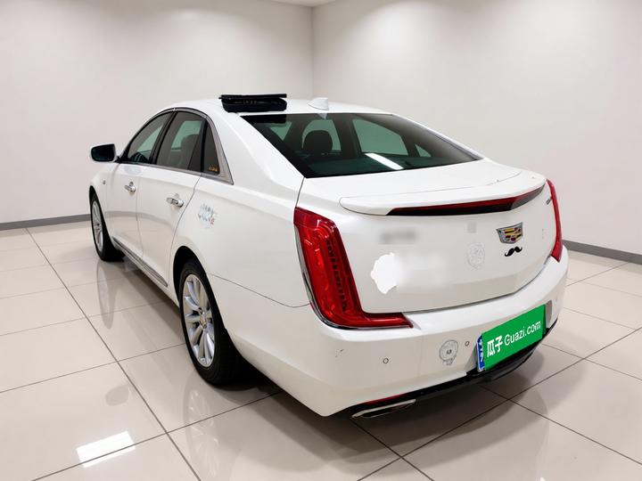 XTS 2018 28T Tech photo 4