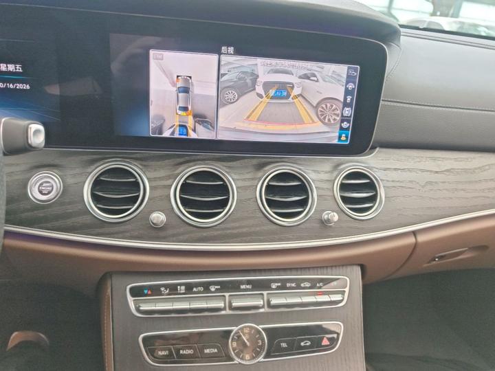 E-Class 2020 E 300 L Sport Luxury photo 8