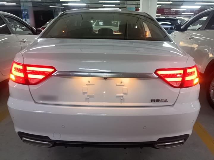 Emgrand GL 2018 1.4T MT Elite Connected photo 3