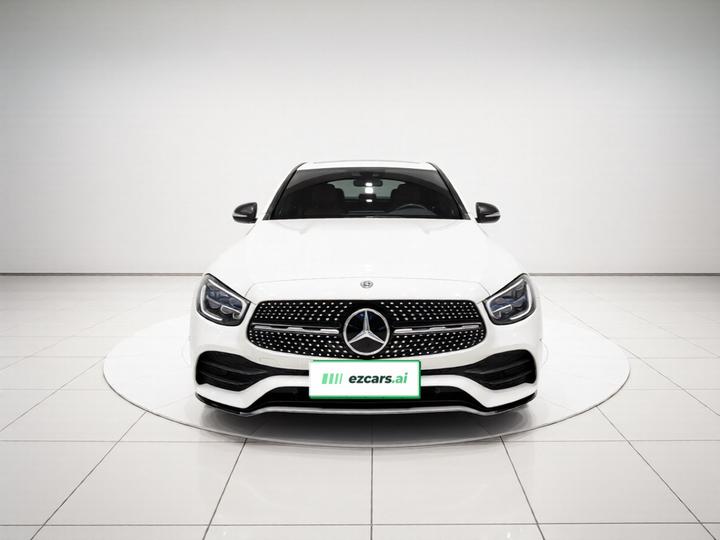 GLC Coupe 2020 GLC 260 4MATIC Coupe SUV photo 2