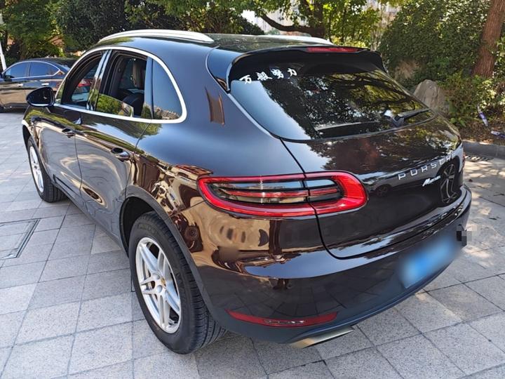 2016 Macan 2.0T photo 4