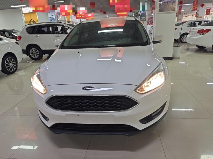 Focus 2018 Hatchback Classic 1.6L AT Comfort photo 2