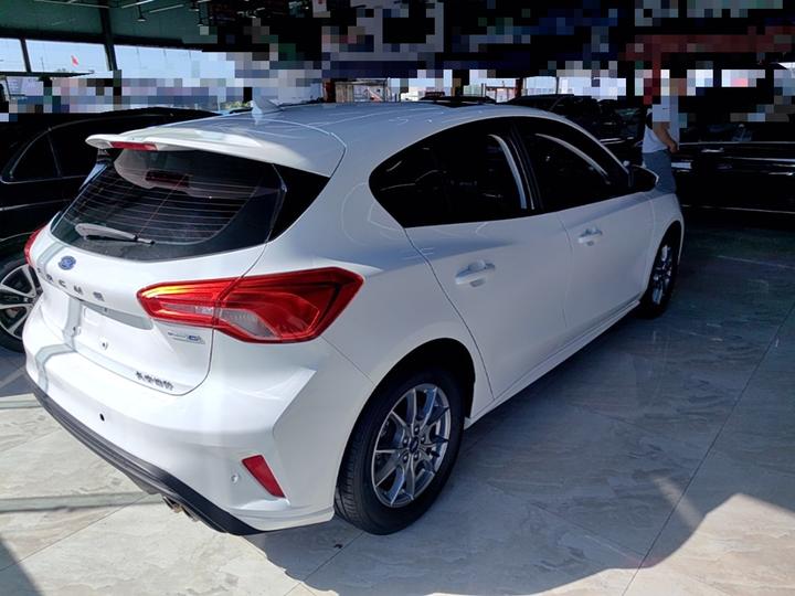 Focus 2020 Hatchback EcoBoost 180 AT photo 6