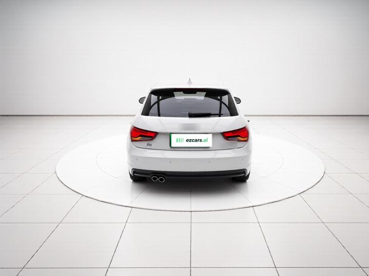A1 2016 30 TFSI Sportback S Line Sport photo 5