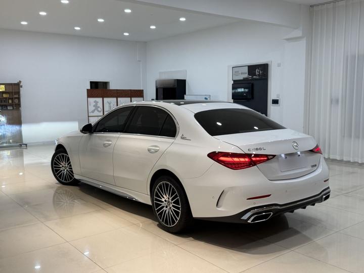 C-Class 2023 Facelift C 260 L Sport photo 4