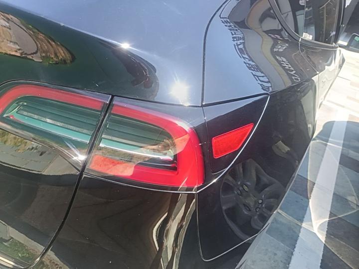 Model Y 2022 RWD photo 7