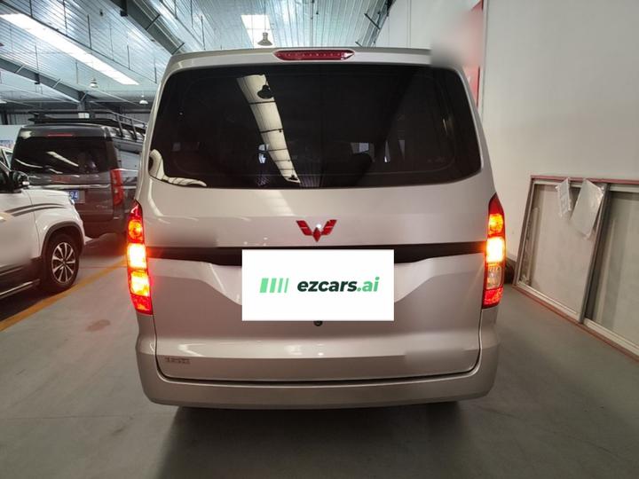 Wuling Hongguang V 2022 1.5L LAR photo 3