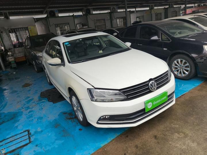 Sagitar 2015 1.6L AT Comfort photo 3