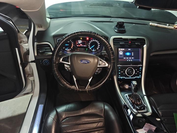 Mondeo 2013 2.0L GTDi200 Fashion photo 3