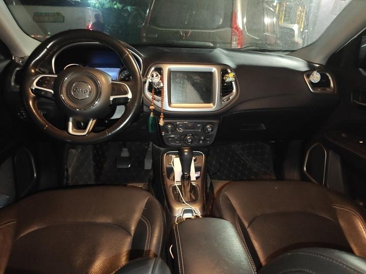 Compass 2017 200T AT photo 5