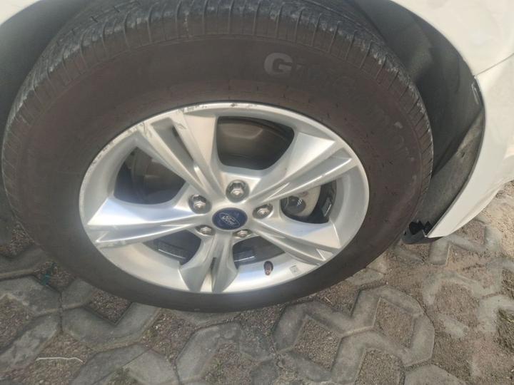 Focus 2012 Sedan 1.6L MT photo 8