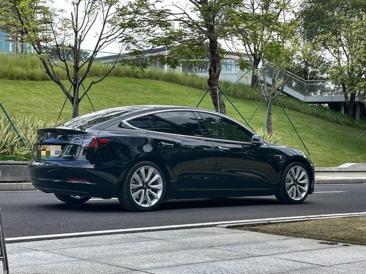 Model 3 2020 Standard Range RWD Upgraded photo 4