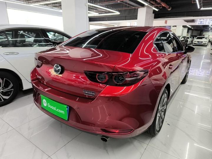 3 Axela 2022 2.0L AT photo 4