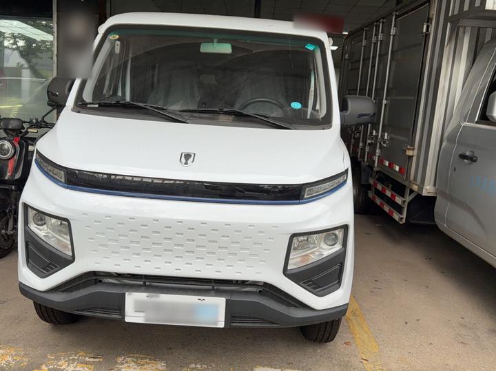 Jinbei E6 2026 Standard 6-Seater photo 2
