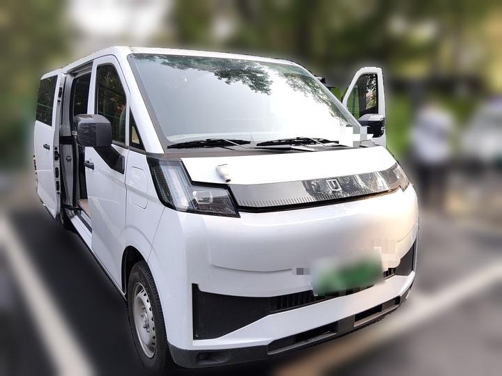 V 2025 V7E 50.2kWh photo 3