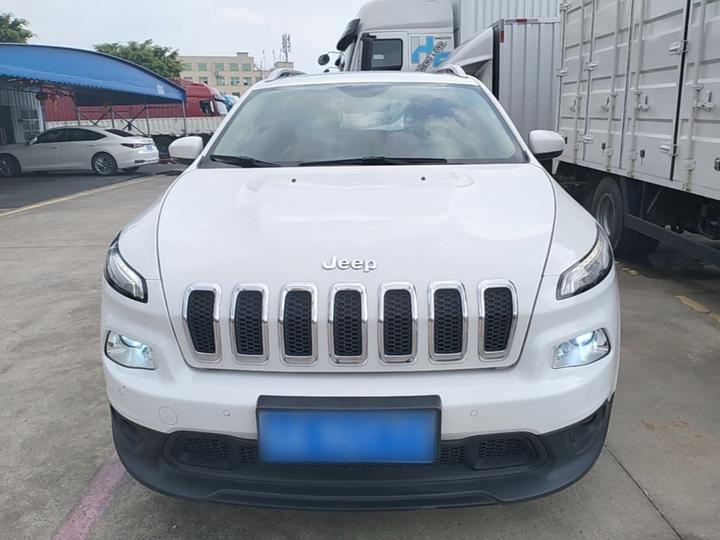 Cherokee 2016 2.0L photo 2