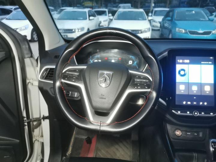 530 2020 1.5T MT Luxury 6-Seater photo 6
