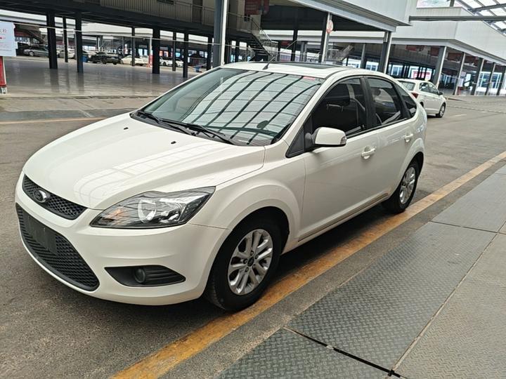 Focus 2013 Hatchback Classic 1.8L AT Anniversary Edition