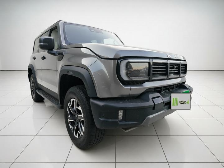 BJ40 2026 2.0T Petrol Standard photo 3