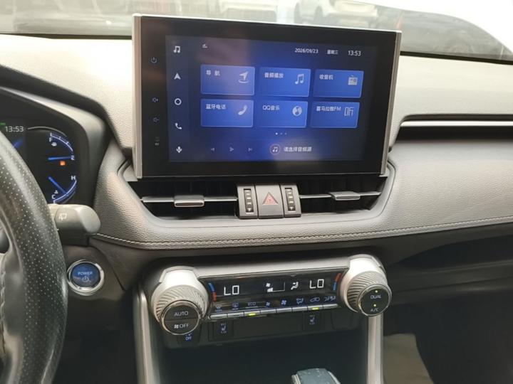 RAV4 2022 Hybrid 2.5L E-CVT AWD Elite Plus photo 8
