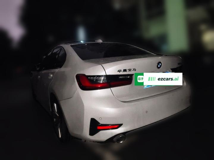 3 Series 2021 320i Sport Package photo 4