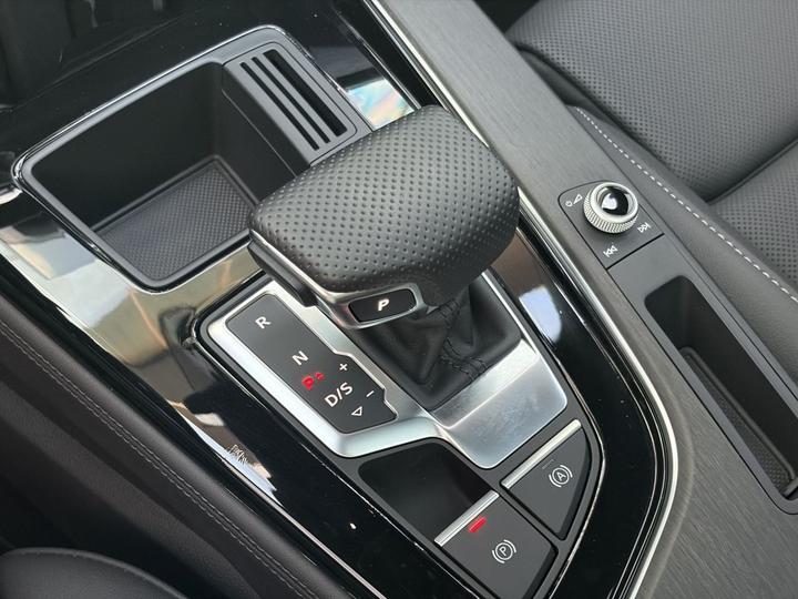 A4L 2024 40 TFSI Luxury Dynamic photo 8