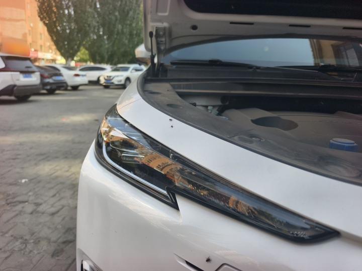 UNI-K 2021 2.0T AWD Premium photo 7