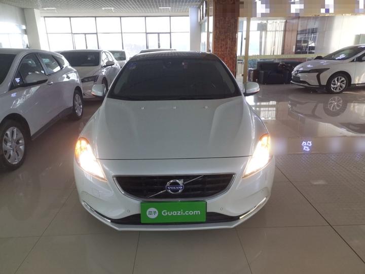 V40 2016 T4 photo 2