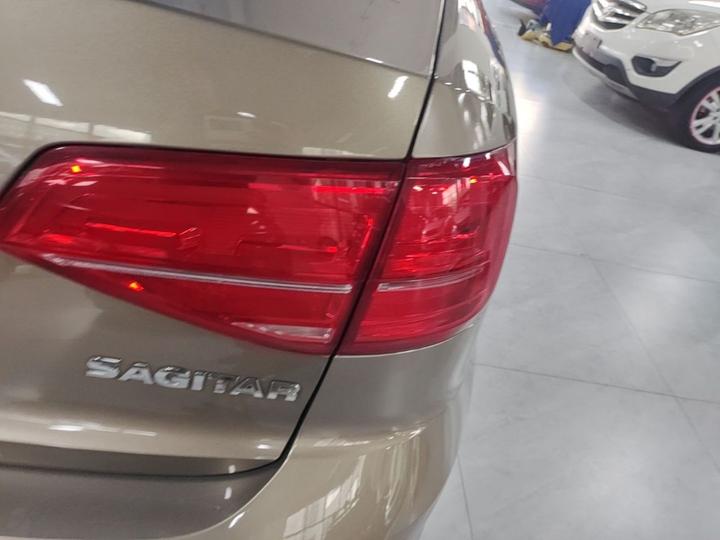 Sagitar 2015 1.6L AT Comfort photo 7