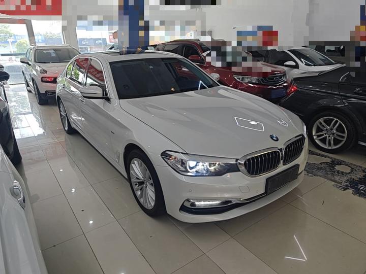 5 Series 2018 525Li Luxury photo 3