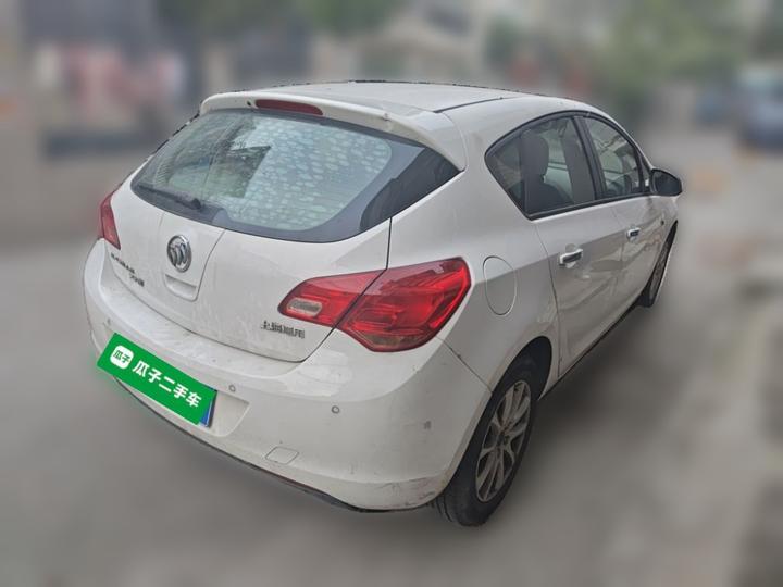Excelle 2014 XT 1.6L MT Progressive photo 6