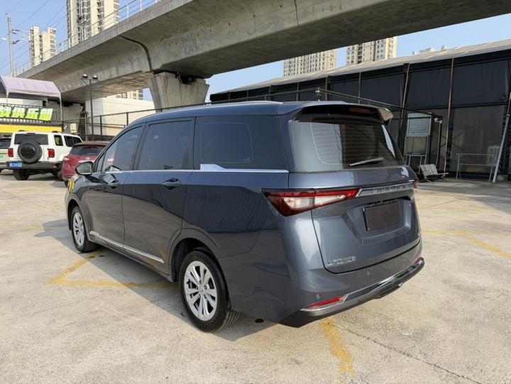 Wuling 2022 1.5T CVT Smart Luxury photo 4