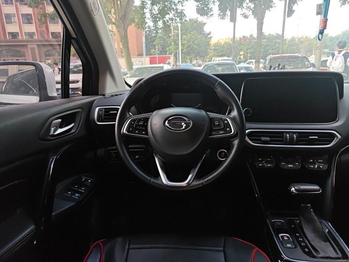 GAC Trumpchi GS4 2017 235T AT RWD Luxury Connected photo 3