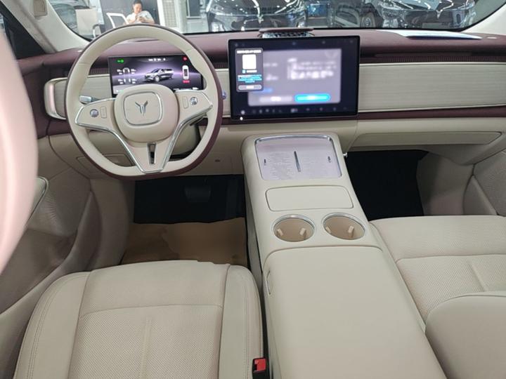 Voyah 2025 AWD Qiankun photo 5