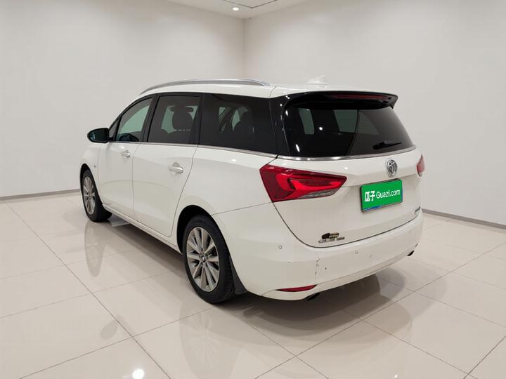 GL6 2019 18T 6-Seater Luxury China VI photo 4
