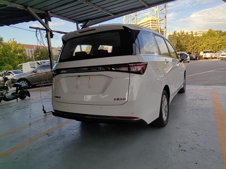 Wuling 2022 1.5T CVT Smart Luxury photo 4