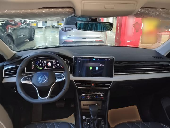 Tiguan L EV 2023 430PHEV PHEV Premium photo 5