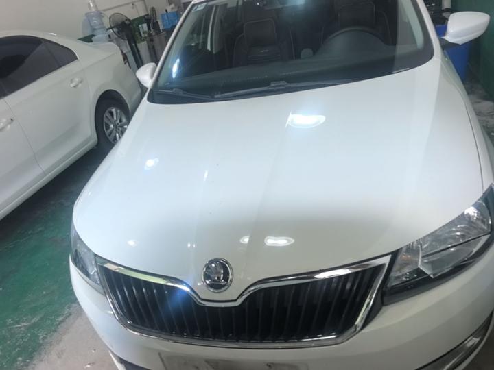 Rapid Spaceback 2016 1.6L MT photo 2