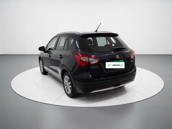 2015 1.6L CVT RWD Elite photo 4