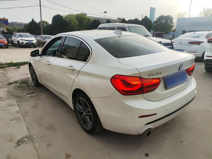 1 Series 2018 118i Sport photo 4