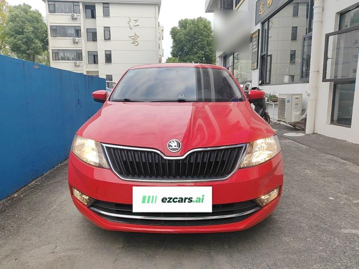 Rapid Spaceback 2019 Facelift 1.5L AT Comfort China V photo 2