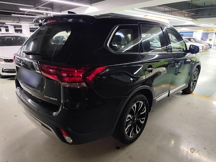 Outlander 2019 2.0L RWD Enjoy 5-Seater China VI photo 6