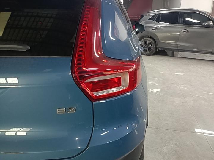 XC40 2023 B3 Luxury photo 7