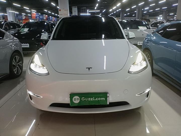Model Y 2022 Long Range AWD photo 2